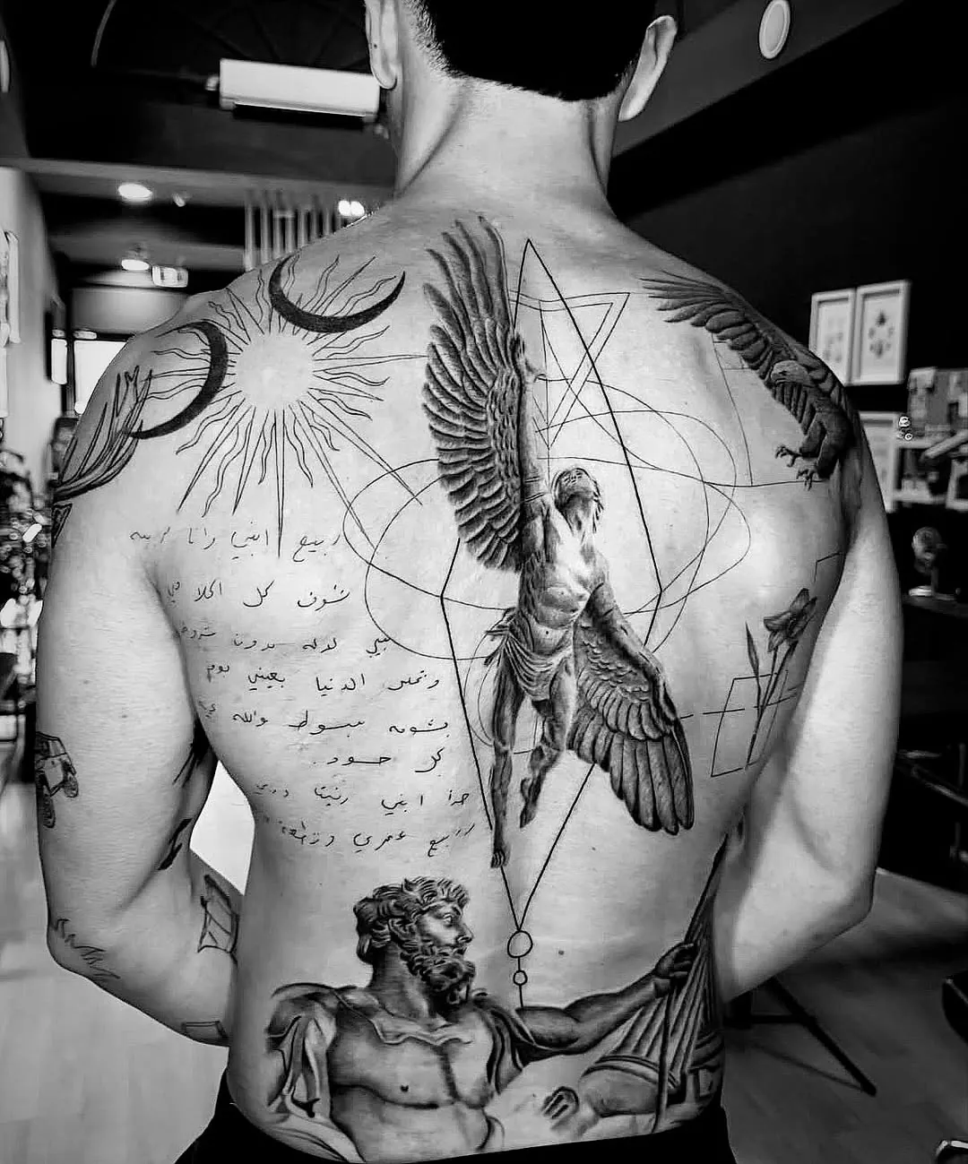 Full back piece, Icarus and geometry